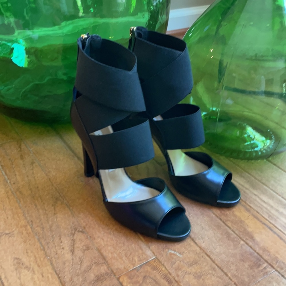 DVF BRAND NEW “Julie” heels size 8